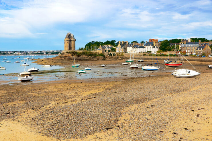 Vue sur la plage à Saint-Servan-sur-Mer (Saint-Malo