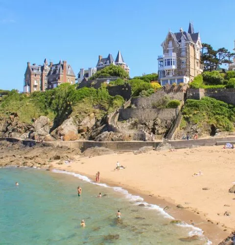 Vue sur Dinard et la plage